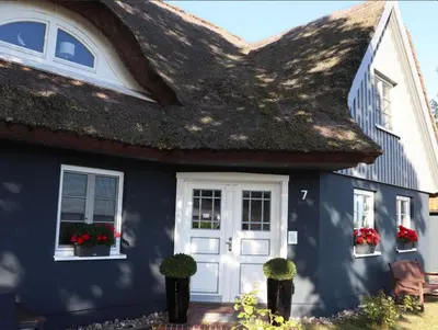 Das Gebäude in dem sich die Ferienwohnung befindet
