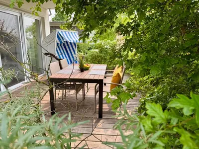 Ein Garten an der Unterkunft Käptn Brass Villa 1 App 3 Strandgut