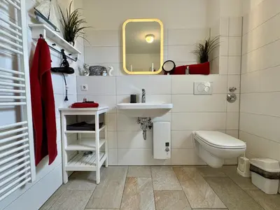 Ein Badezimmer in der Unterkunft Käptn Brass Villa 1 App 3 Strandgut