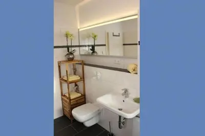 Ein Badezimmer in der Unterkunft Käptn Brass Villa 5 App 2