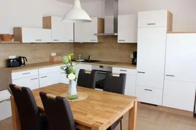 Küche/Küchenzeile in der Unterkunft Käptn Brass Villa 5 App 3 Strandrose