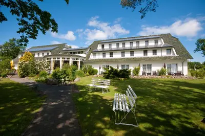 Ein Garten an der Unterkunft Hotel-Marks-Garni