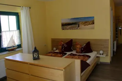 Ein Sitzbereich in der Unterkunft NEU! FeWo Haubentaucher 600 Meter vom Strand