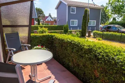 Ein Garten an der Unterkunft Ferienwohnungen zur Friedenseiche