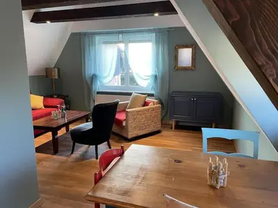 Ein Sitzbereich in der Unterkunft Dat Smucke Reethus Dachgeschoss