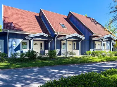 Das Gebäude in dem sich das Ferienhaus befindet