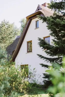 Das Gebäude in dem sich das Ferienhaus befindet