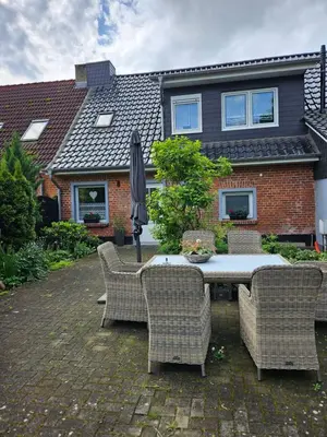 Ein Garten an der Unterkunft Ferienwohnung 2 Am Park