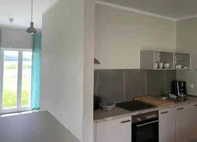 Küche/Küchenzeile in der Unterkunft Ferienwohnung DREI Hof Himmelgrün