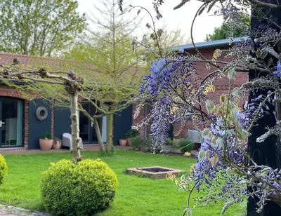 Ein Garten an der Unterkunft Ferienwohnung DREI Hof Himmelgrün
