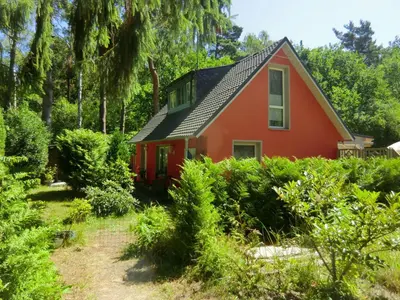 Ein Garten an der Unterkunft Ferienhaus Zingst MinHus