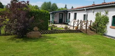 Ein Garten an der Unterkunft Ferienhaus Möwe