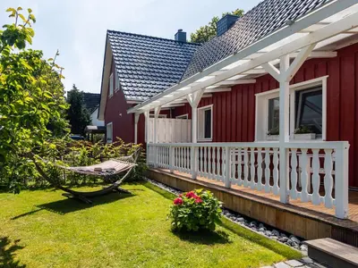 Ein Garten an der Unterkunft Ostseeklang