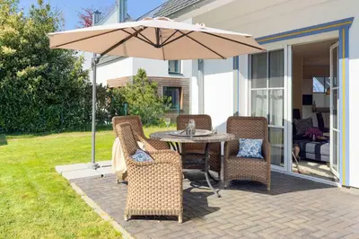 Ein Garten an der Unterkunft Bremen