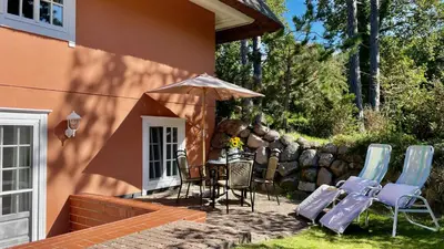 Ein Garten an der Unterkunft Haus Strandgut FW 7