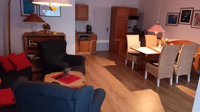 Ein Sitzbereich in der Unterkunft Fewo Muschel incl Kurkarte Parkplatz und strandnah