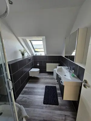 Ein Badezimmer in der Unterkunft Haus am Bodden