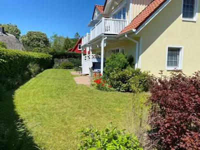 Ein Garten an der Unterkunft Dat Gele Hus Wohnung 2
