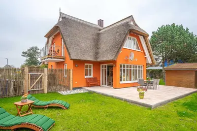 Ein Garten an der Unterkunft Kapitäns Hus
