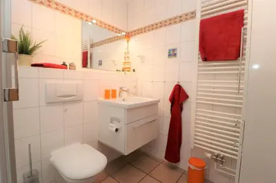 Ein Badezimmer in der Unterkunft Oewern Diek App 05