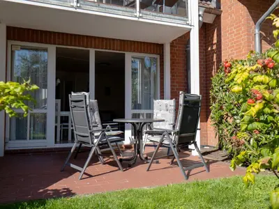 Ein Garten an der Unterkunft Birkenstrasse 6i Wohnung 14
