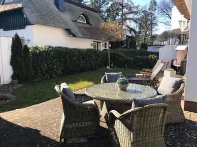Ein Garten an der Unterkunft Godeke Michels Ferienwohnung 21 Seestr5b