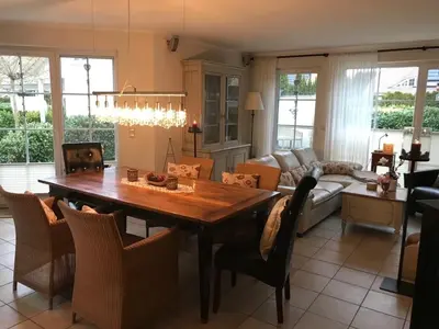 Ein Sitzbereich in der Unterkunft Godeke Michels Ferienwohnung 21 Seestr5b