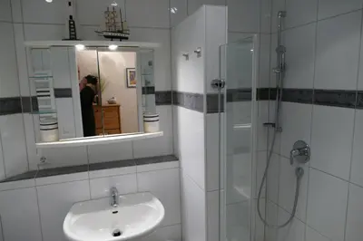 Ein Badezimmer in der Unterkunft FeWo BrickeWE 2
