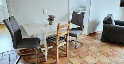 Ein Sitzbereich in der Unterkunft Seeadler I