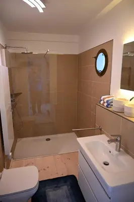 Ein Badezimmer in der Unterkunft 
