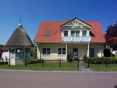 Das Gebäude in dem sich die Ferienwohnung befindet
