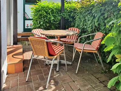 Ein Garten an der Unterkunft Darßkieker K1