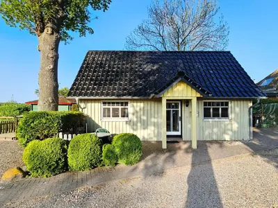 Das Gebäude in dem sich das Ferienhaus befindet
