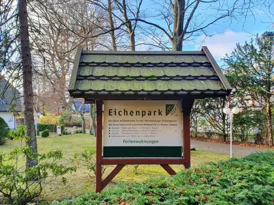 Ein Garten an der Unterkunft Ruh dich aus - Eichenpark Wg 2 4
