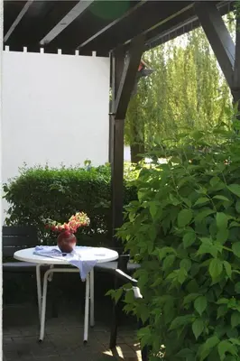 Ein Garten an der Unterkunft Swaantje-Kormoran Q3