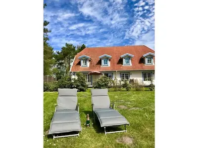 Ein Garten an der Unterkunft Holiday home Marla Comfortable Vacation Home