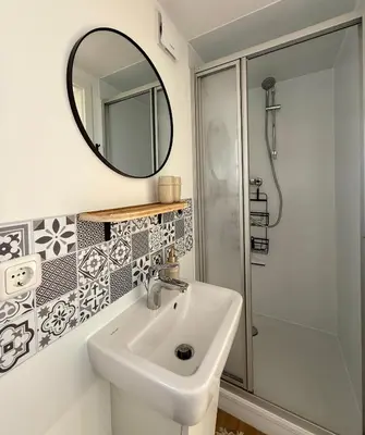 Ein Badezimmer in der Unterkunft Prima Camping Resort Boddenblick -Stellplätze-Schlaffässer-Tiny Houses in Ostsee Nähe