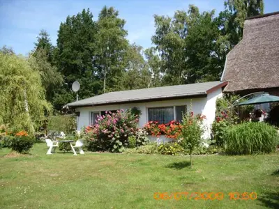 Ein Garten an der Unterkunft Ferienwohnung 
