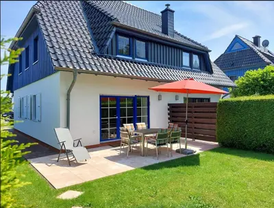 Das Gebäude in dem sich das Ferienhaus befindet