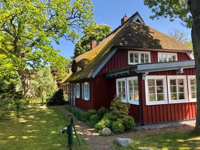Ein Garten an der Unterkunft Ellas Kate Schwalbennest