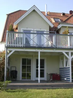 Das Gebäude in dem sich die Ferienwohnung befindet