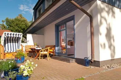 Das Gebäude in dem sich das Ferienhaus befindet