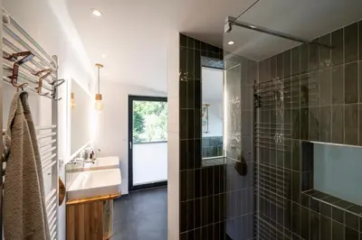 Ein Badezimmer in der Unterkunft Grüngedacht