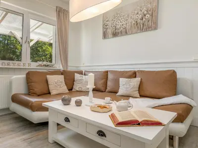 Ein Sitzbereich in der Unterkunft Ferienwohnung Ostseestrand Zingst