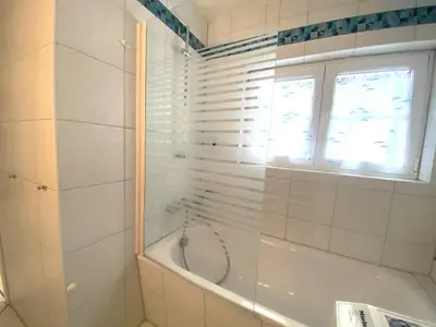 Ein Badezimmer in der Unterkunft An de Bäk Darßnest