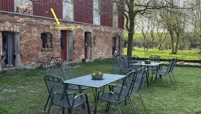 Ein Garten an der Unterkunft Enkelburg