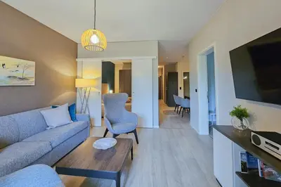 TV/Unterhaltungsangebot in der Unterkunft 5 Sterne Ferienwohnung Kroonkieker - Sauna, Fitness, Ostseestrand