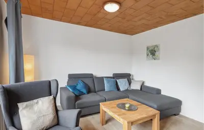 Ein Sitzbereich in der Unterkunft Gorgeous Home In Saal With Wifi