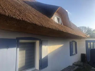 Das Gebäude in dem sich das Ferienhaus befindet