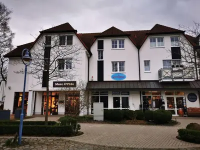 Das Gebäude in dem sich das Ferienhaus befindet